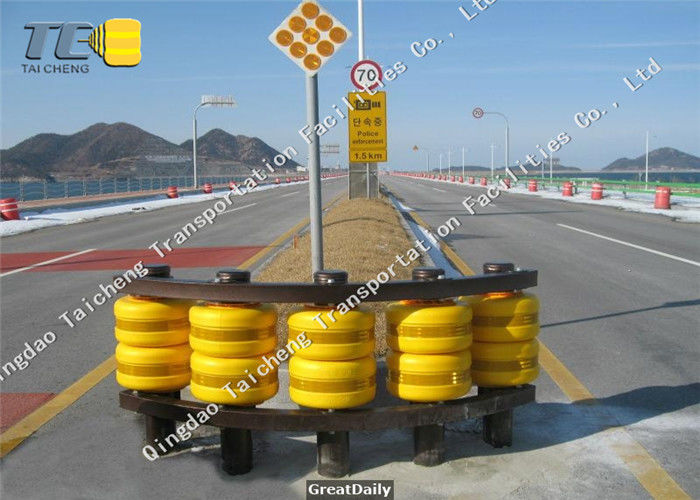 Accident Car Highway Roller Barrier System Anti Collision Yellow Red Color