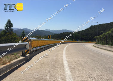 Accident Car  Rolling Guardrail Barrier Post Spacing 650mm 700mm 1000mm