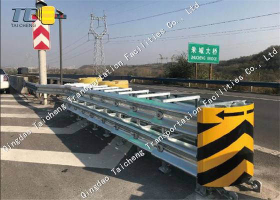 Buy High Quality Road Safety Guardrail Can Guide The Anti Collision Barrier Crash Cushion online manufacture