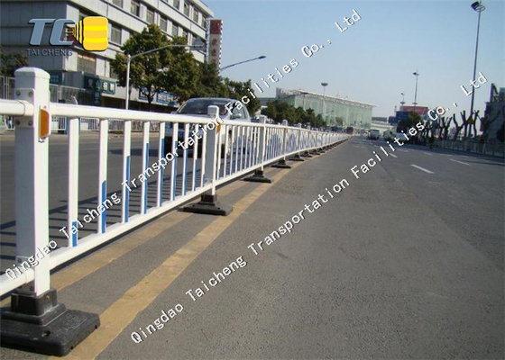 Good price Out Door Bolted Connected Steel Plastic White Fence Municipal Highway Galvanized Build online