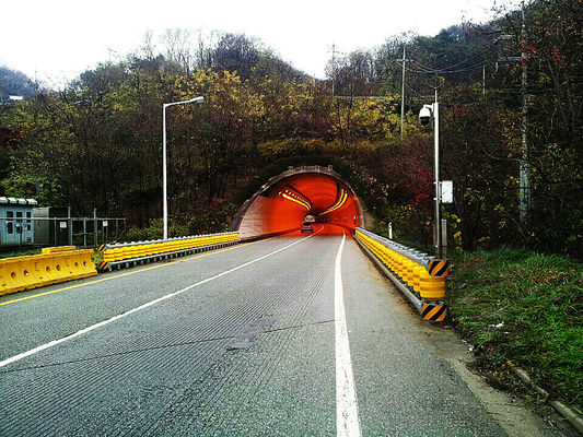 Buy Hot Dipped Galvanized Rolling Guardrail Barrier Featuring Grade International Level 4 and PU Roller Material Ensuring Roadside Safety online manufacture