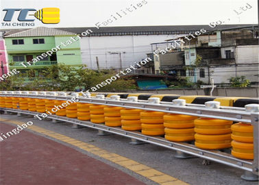 Buy Anti Corrosion Highway Safety Barriers Powder Coating Easily Assembled online manufacture