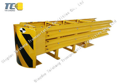 Buy ISO14001 Crash Cushion Impact Attenuator Anti Rust For Road Traffic Safety online manufacture