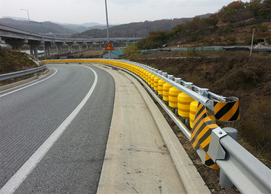 Buy Security EVA PU Safety Highway Barrier Roller SB Level Certificate online manufacture
