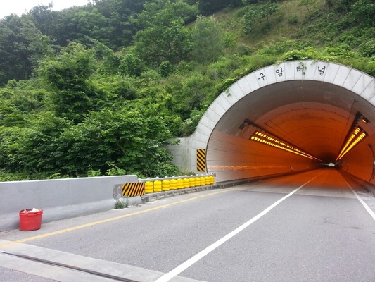 Good price 4 Meters HDG Highway Roller Barrier for Thailand Regions online